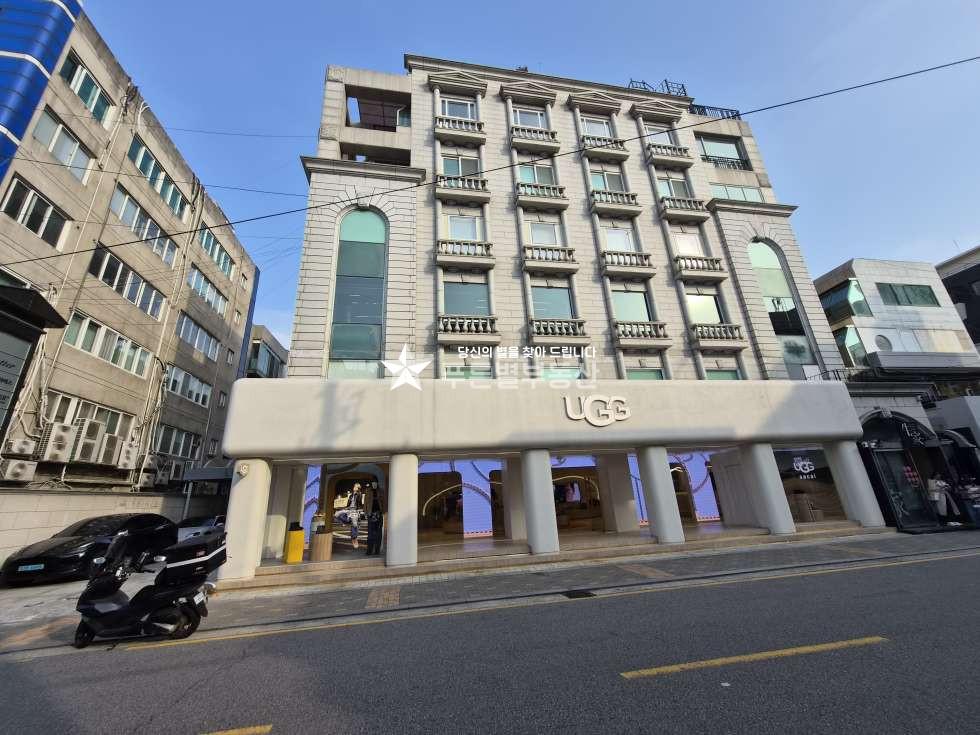 서울 강남구 신사동 653-20 (아가페 트리) 도산공원 ugg 건물 월세 매물번호 10208 사진 1